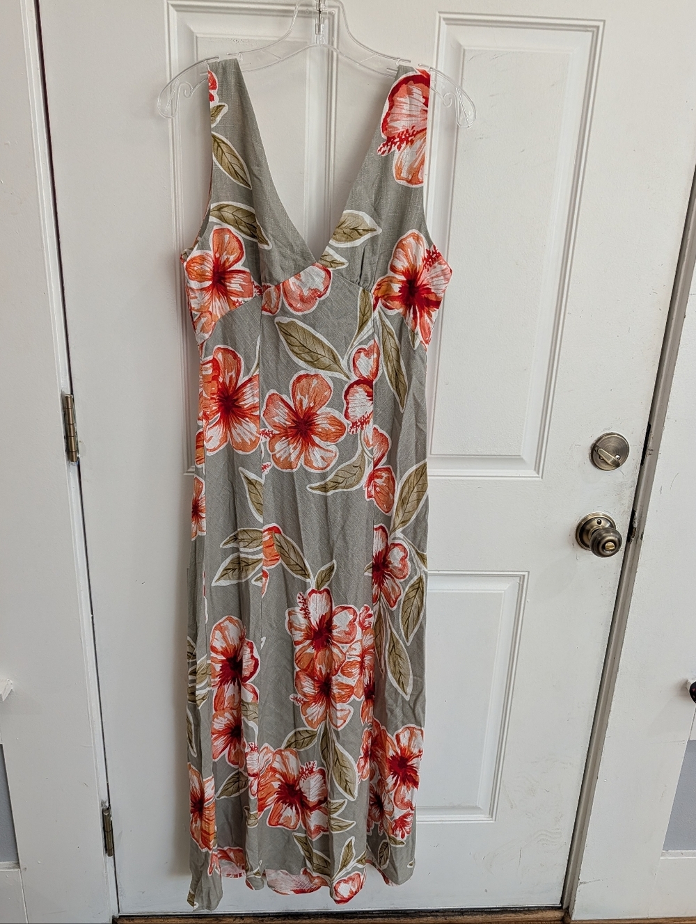 NWT Paper Hearts Linen Blend Sleeveles  Floral Maxi Dress in Gray and Coral